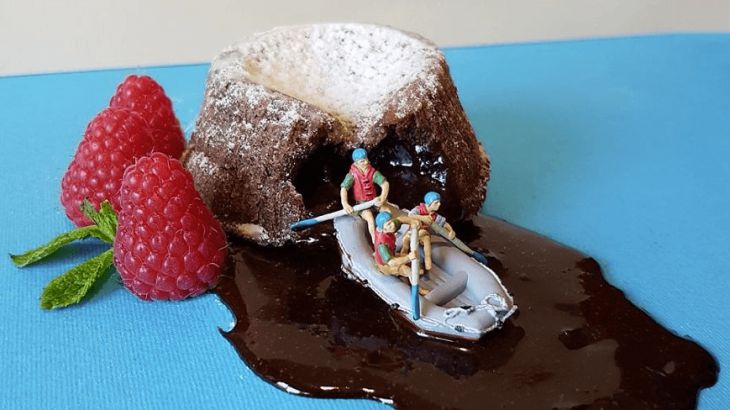 10 amazing miniature building desserts