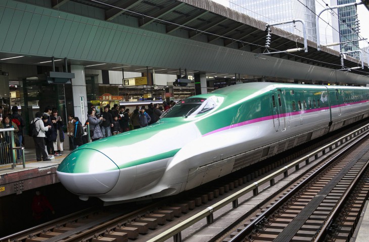 8 fastest trains in the world