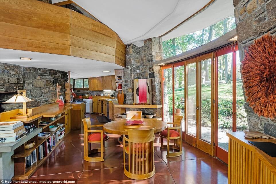 $1.6m mushroom shaped house in New York