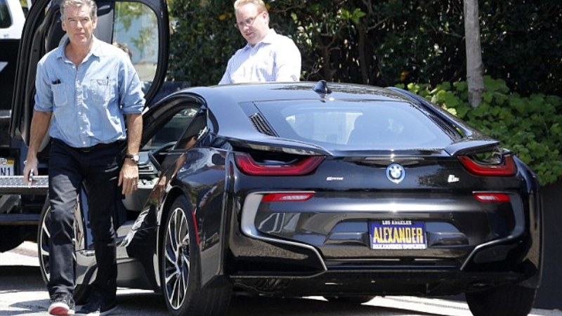 Hollywood celebrities and their green cars