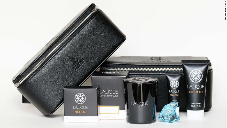 10 luxurious Airline amenity kits