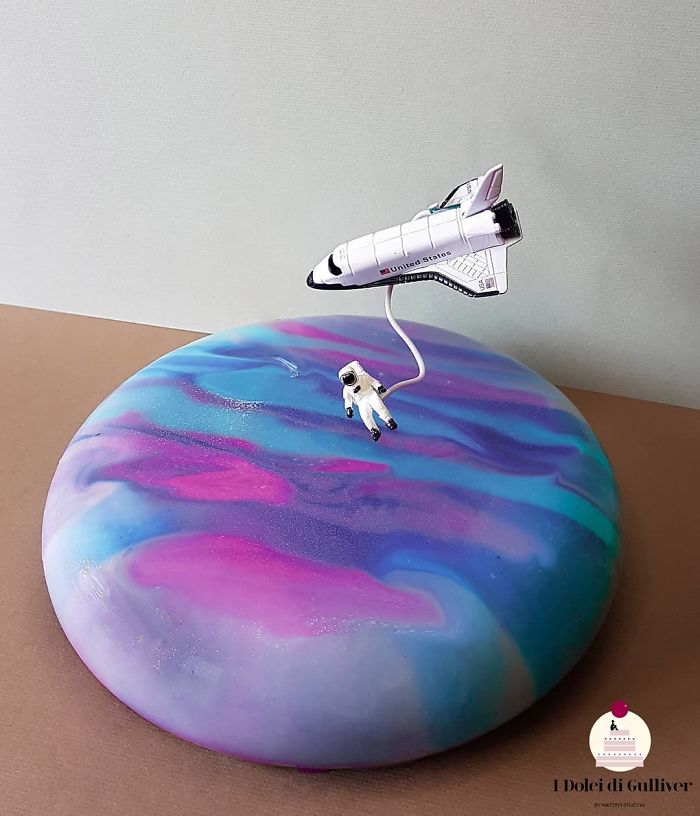 Creative pastry chef produces amazing art for dessert
