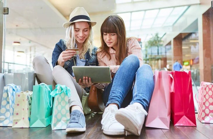 Which countries are the biggest spenders online