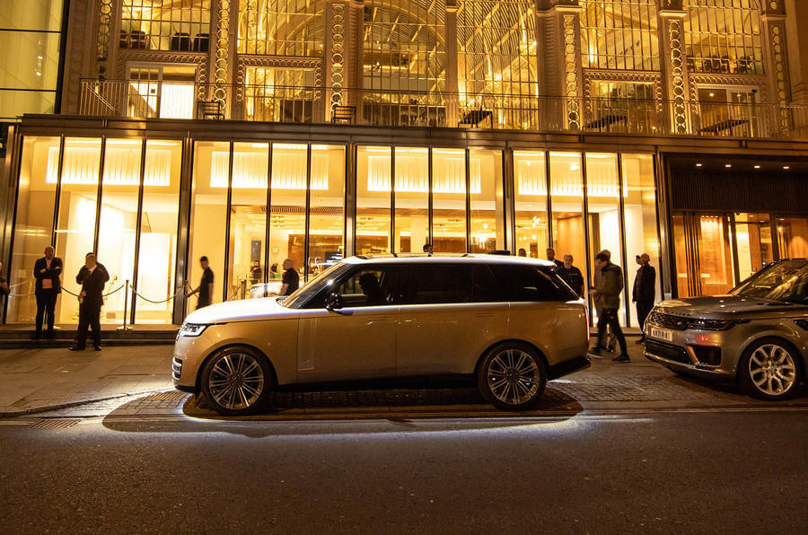 Impressive facts about the new 2022 Range Rover