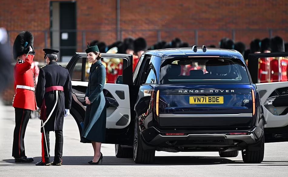 Prince William and Kate's get the all-new Range Rover, before public release