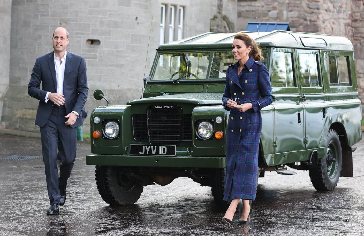 Prince William and Kate's get the all-new Range Rover, before public release