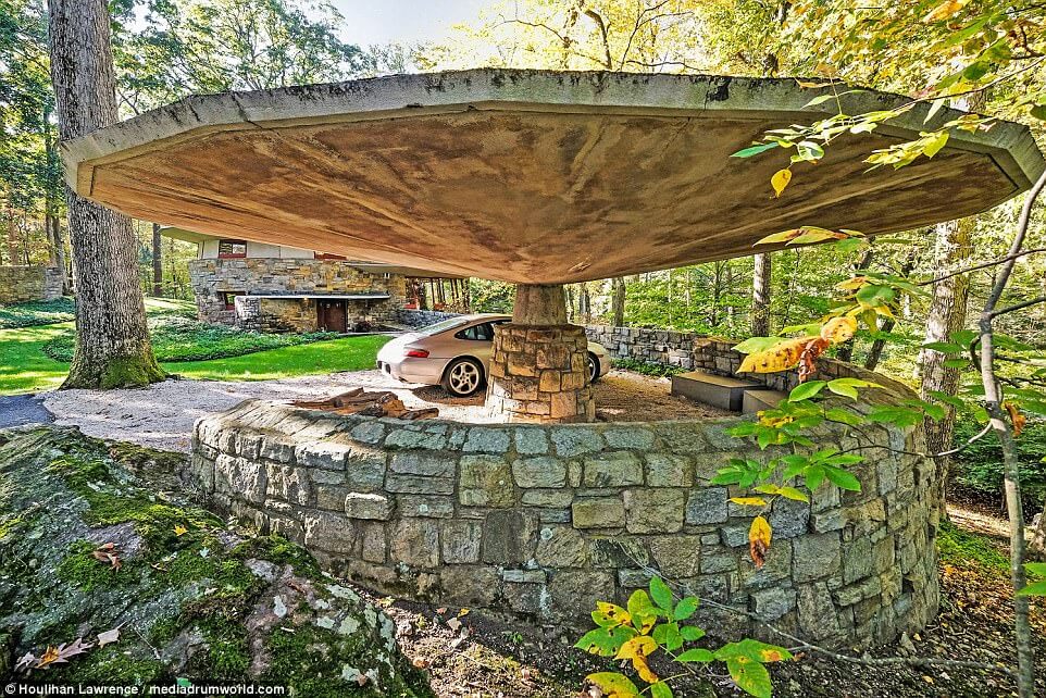 $1.6m mushroom shaped house in New York